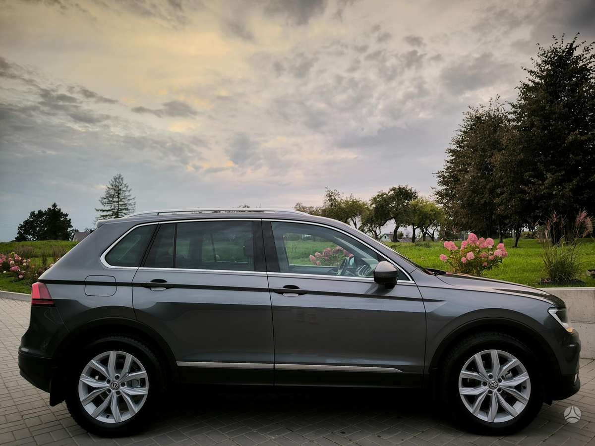 Volkswagen Tiguan - 11
