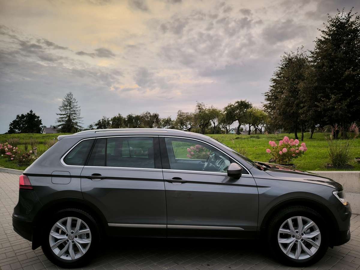 Volkswagen Tiguan - 4
