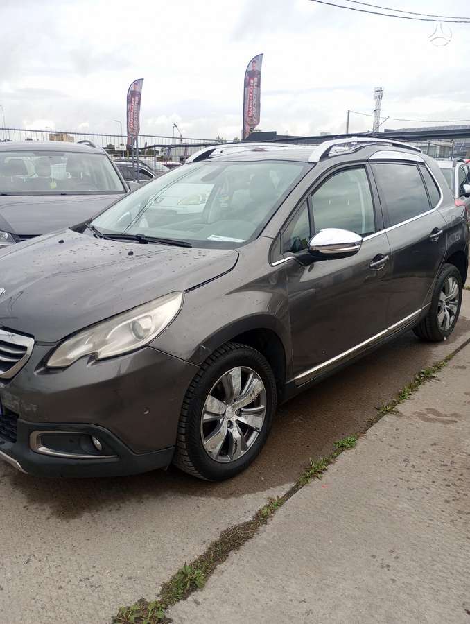 Peugeot 2008 - 4