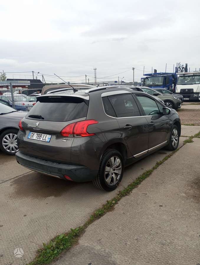 Peugeot 2008 - 7