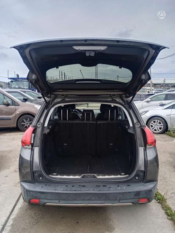 Peugeot 2008 - 10