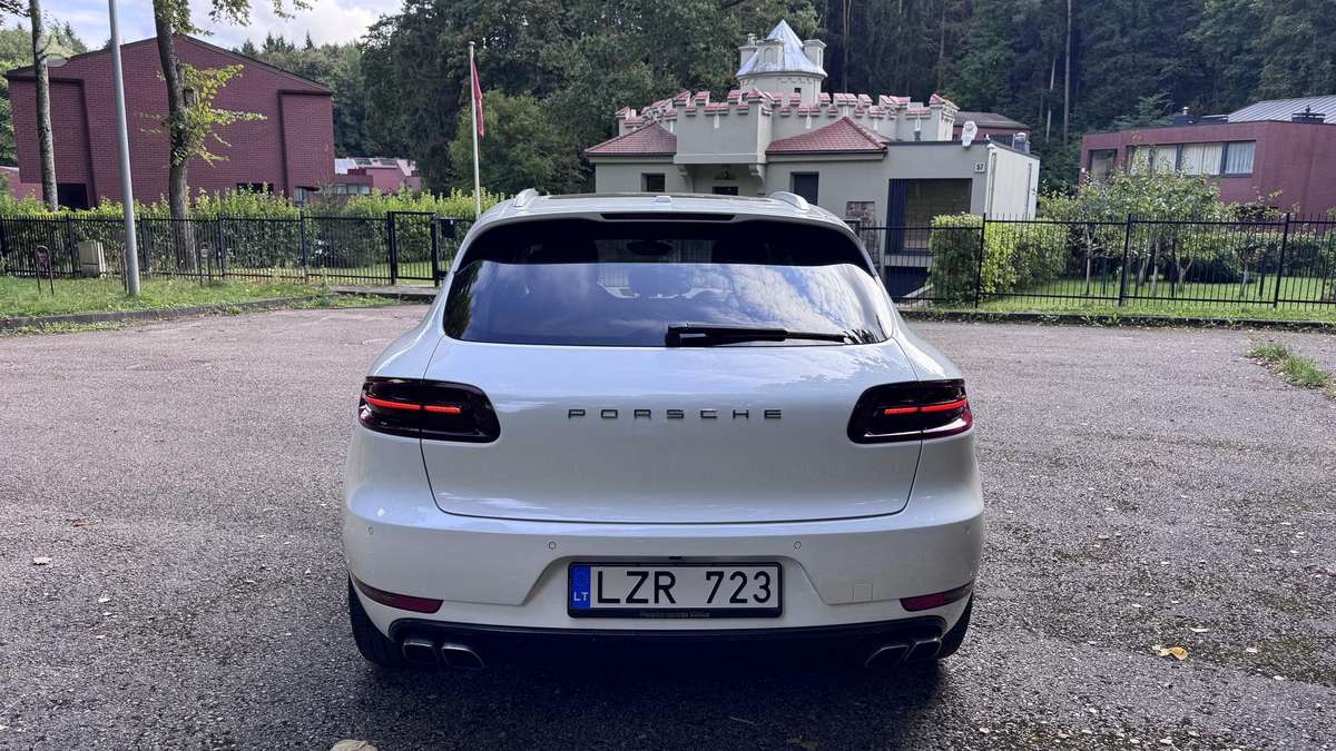 Porsche Macan - 9
