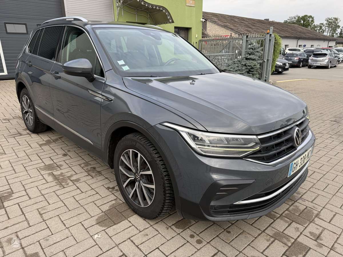 Volkswagen Tiguan - 3