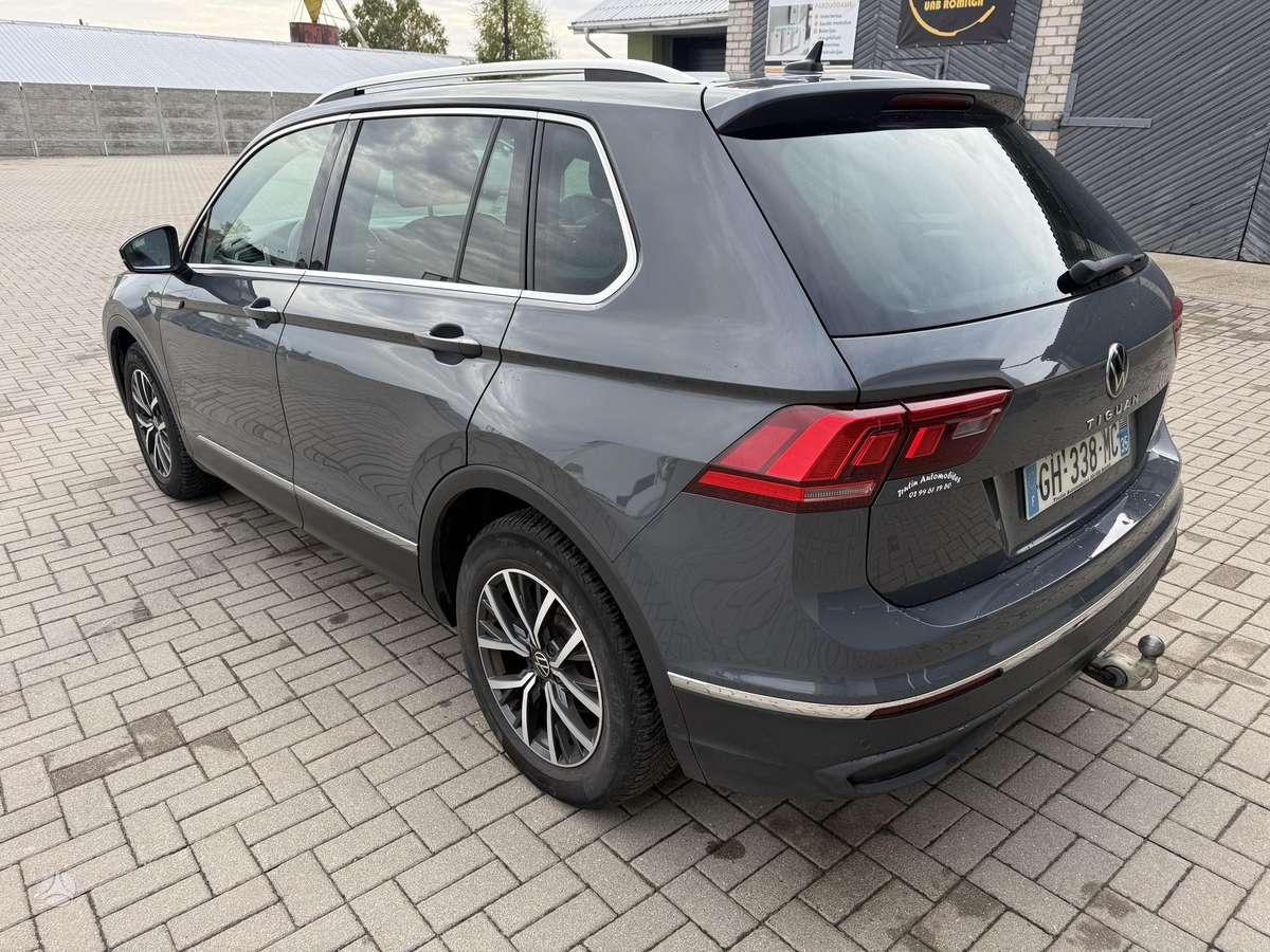 Volkswagen Tiguan - 7