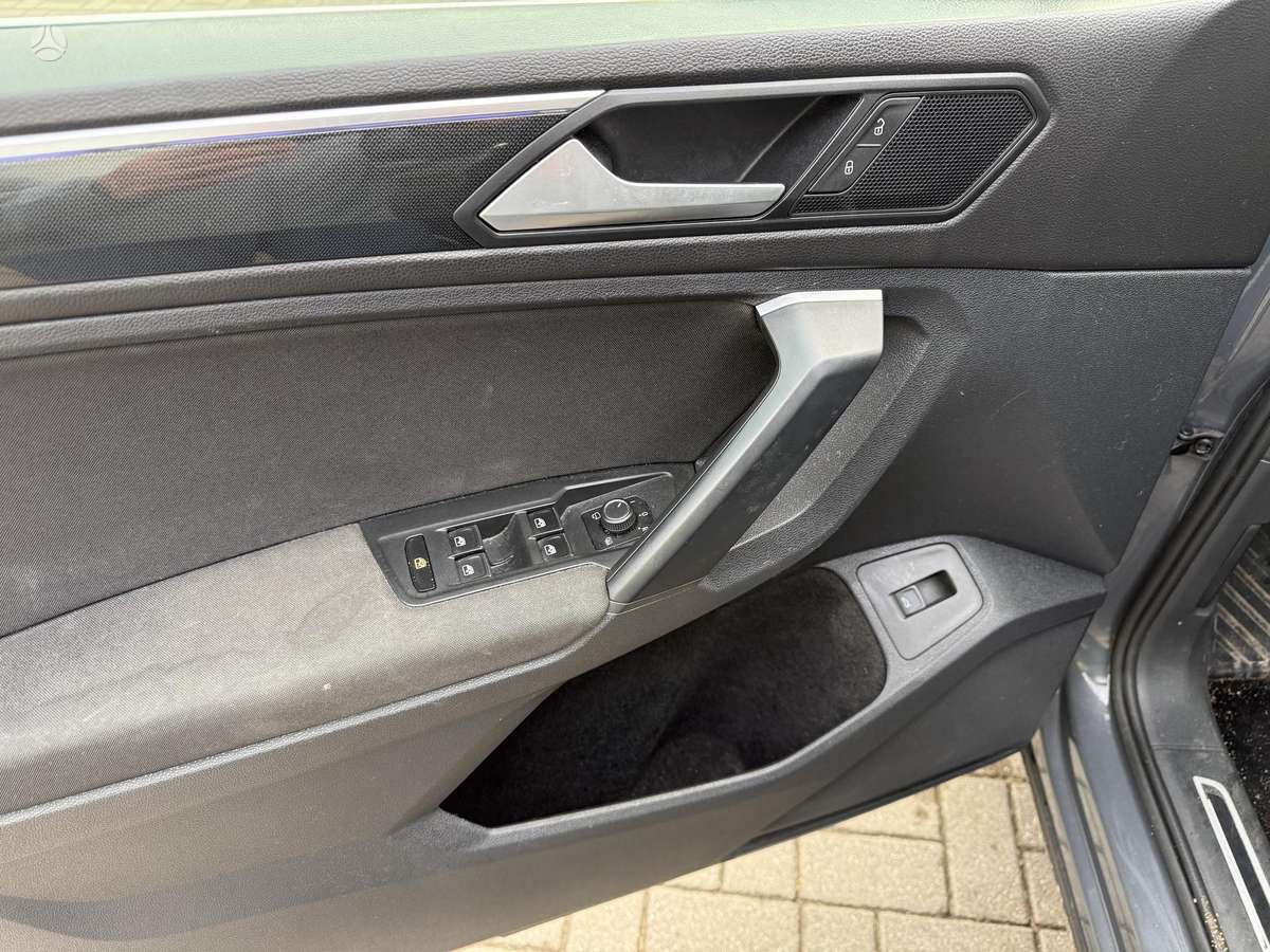 Volkswagen Tiguan - 9
