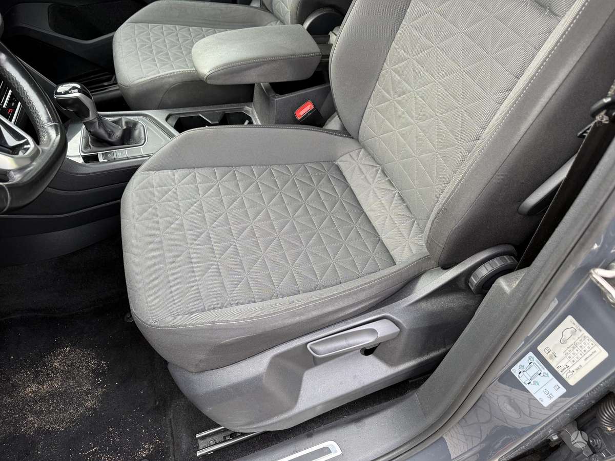 Volkswagen Tiguan - 10