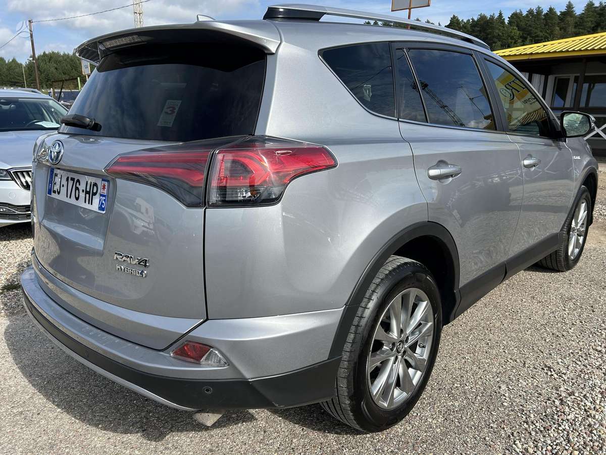 Toyota RAV4 - 6