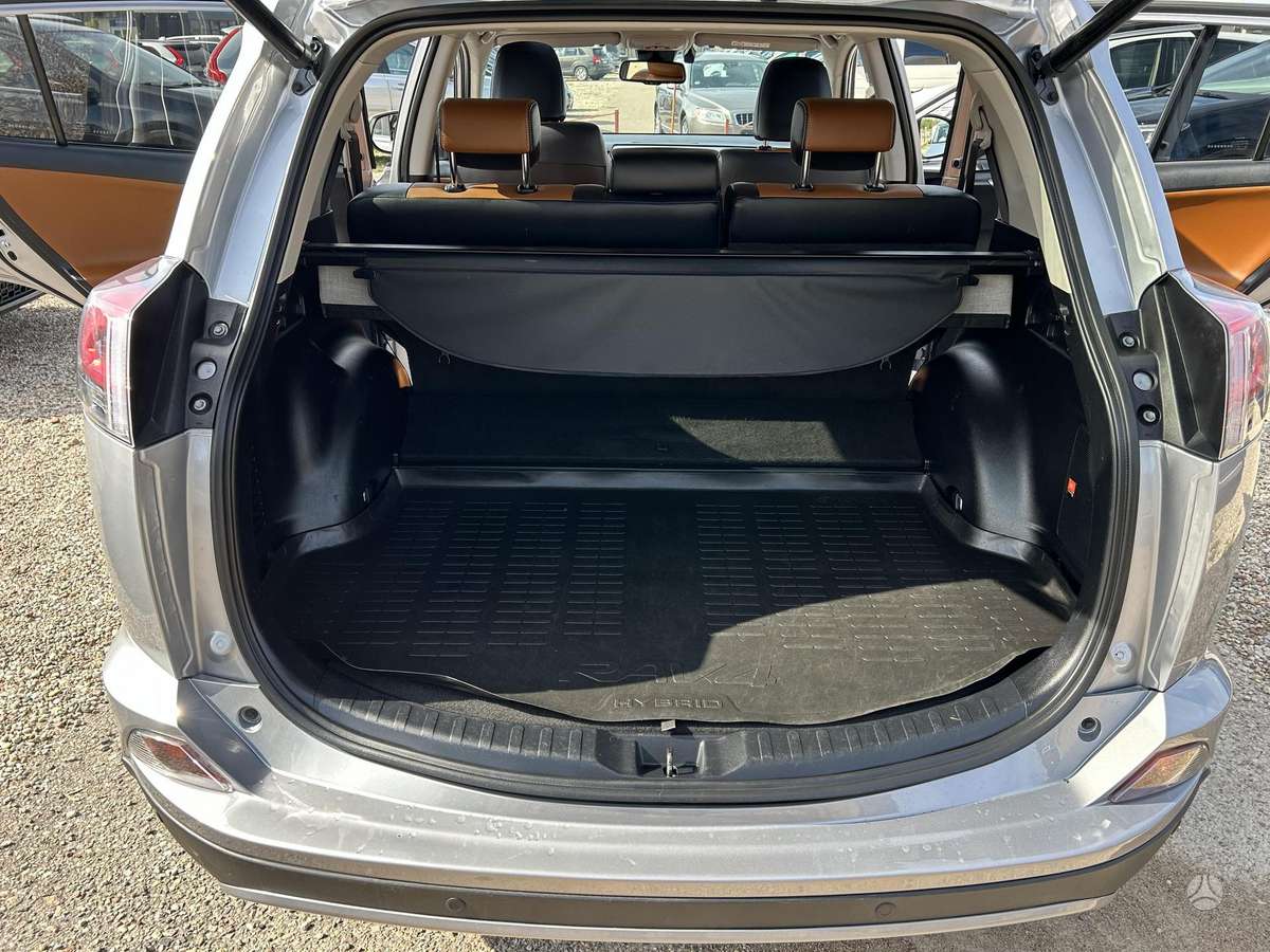 Toyota RAV4 - 7