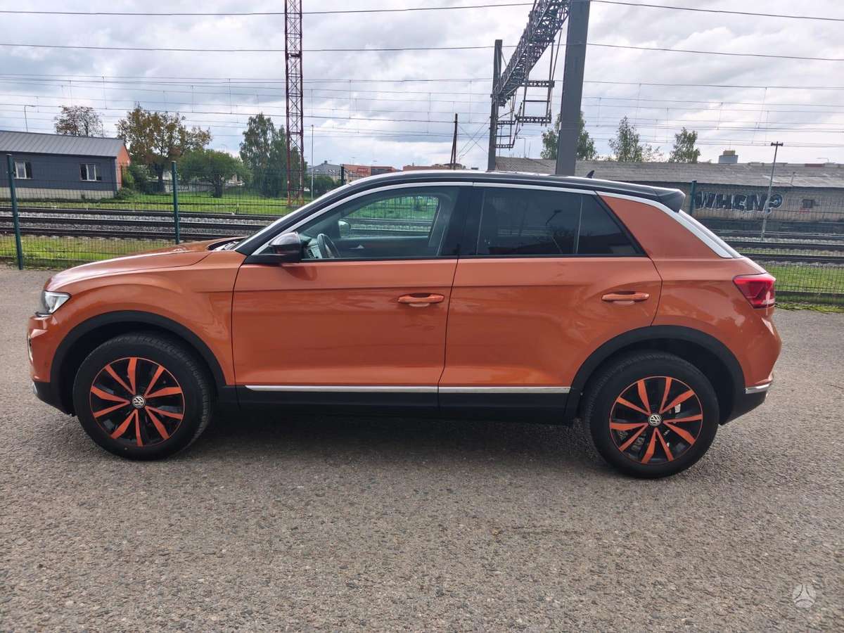 Volkswagen T-Roc - 8