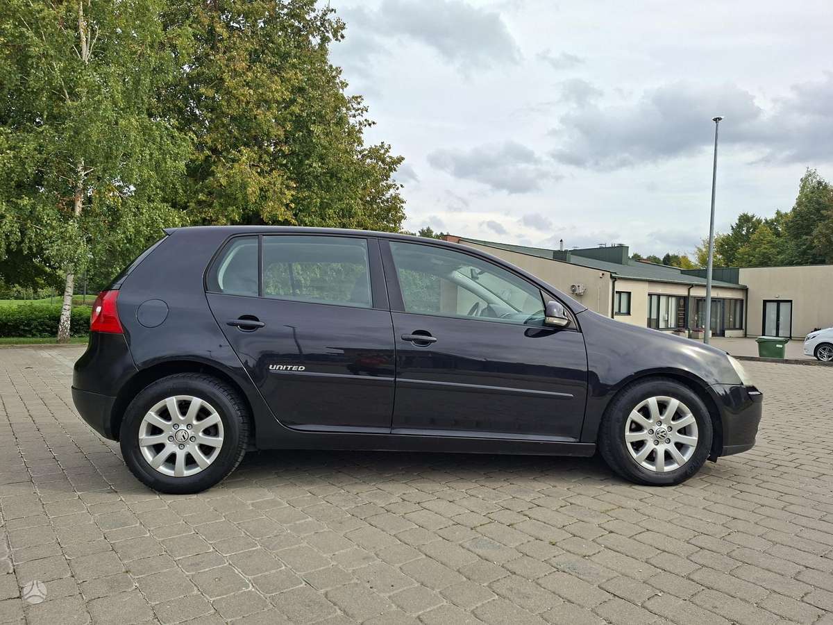 Volkswagen Golf - 4