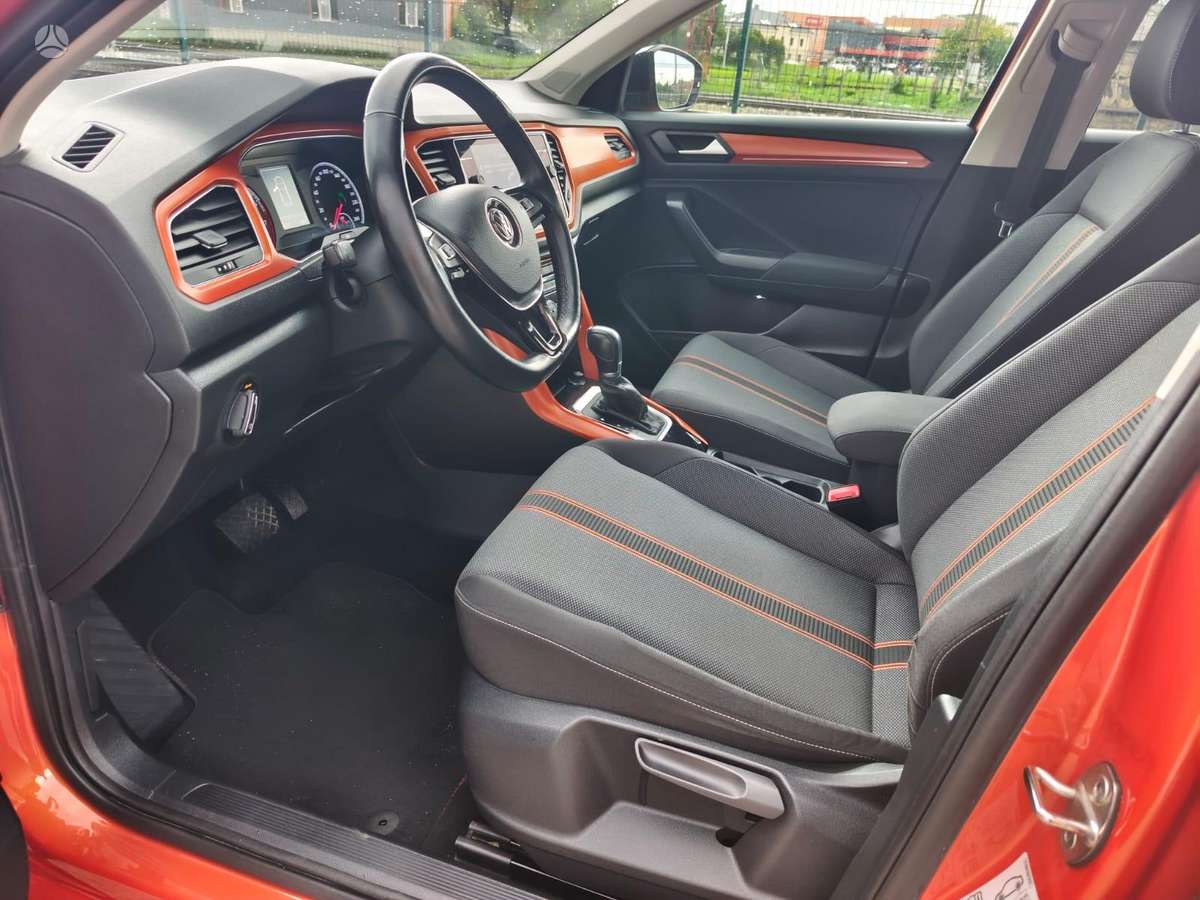 Volkswagen T-Roc - 12