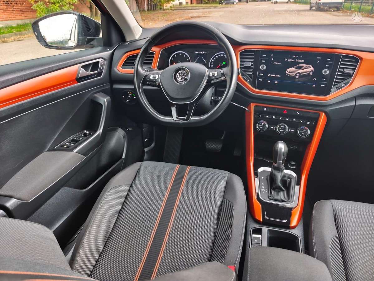 Volkswagen T-Roc - 10