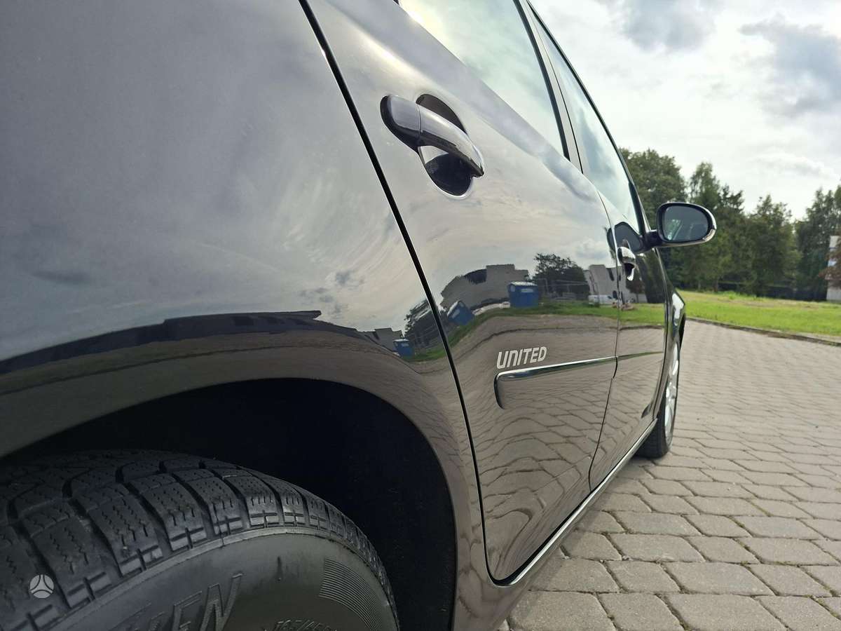 Volkswagen Golf - 8