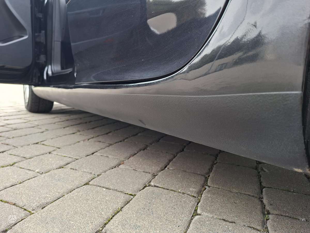 Volkswagen Golf - 12