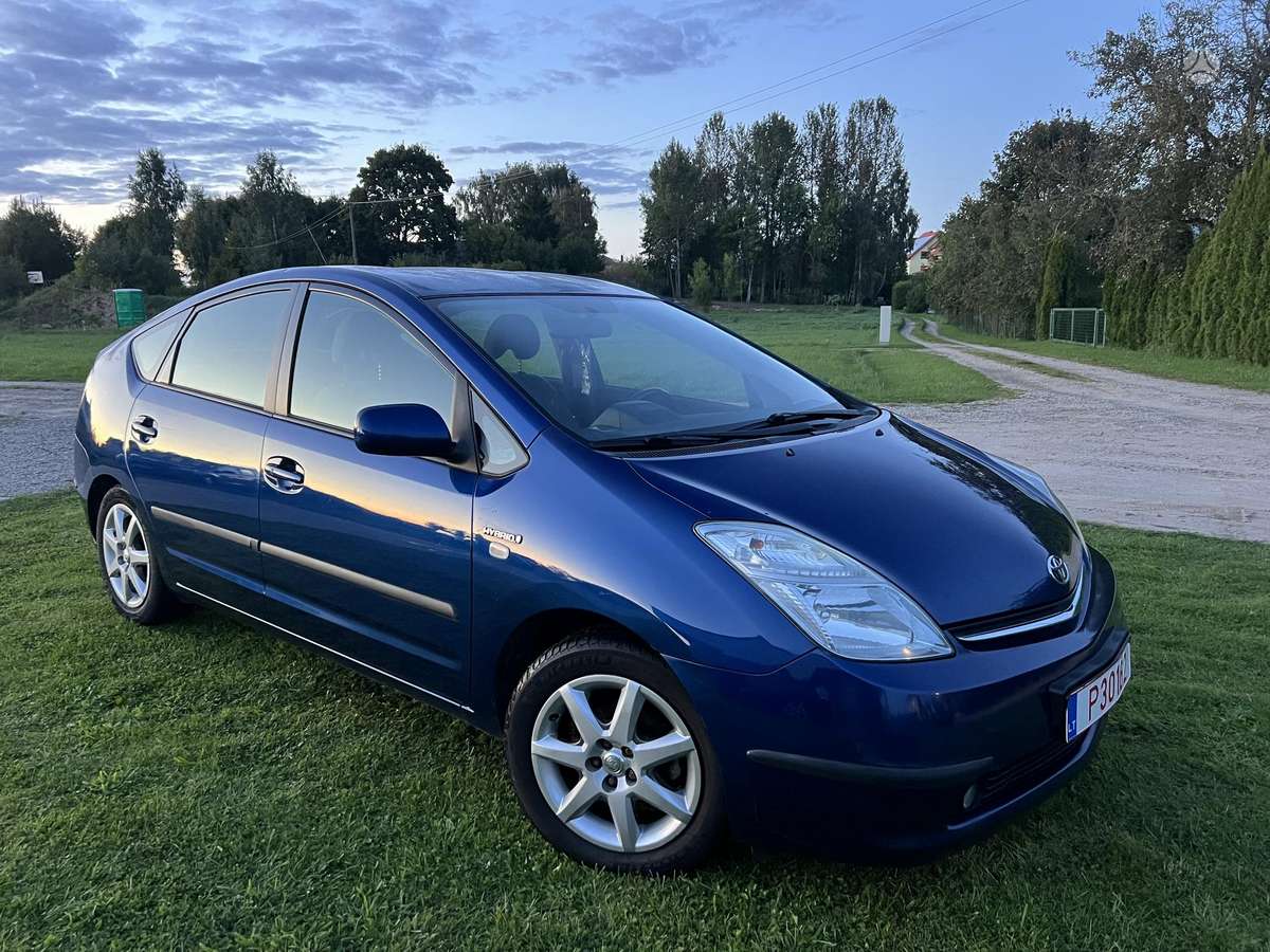 Toyota Prius - 1