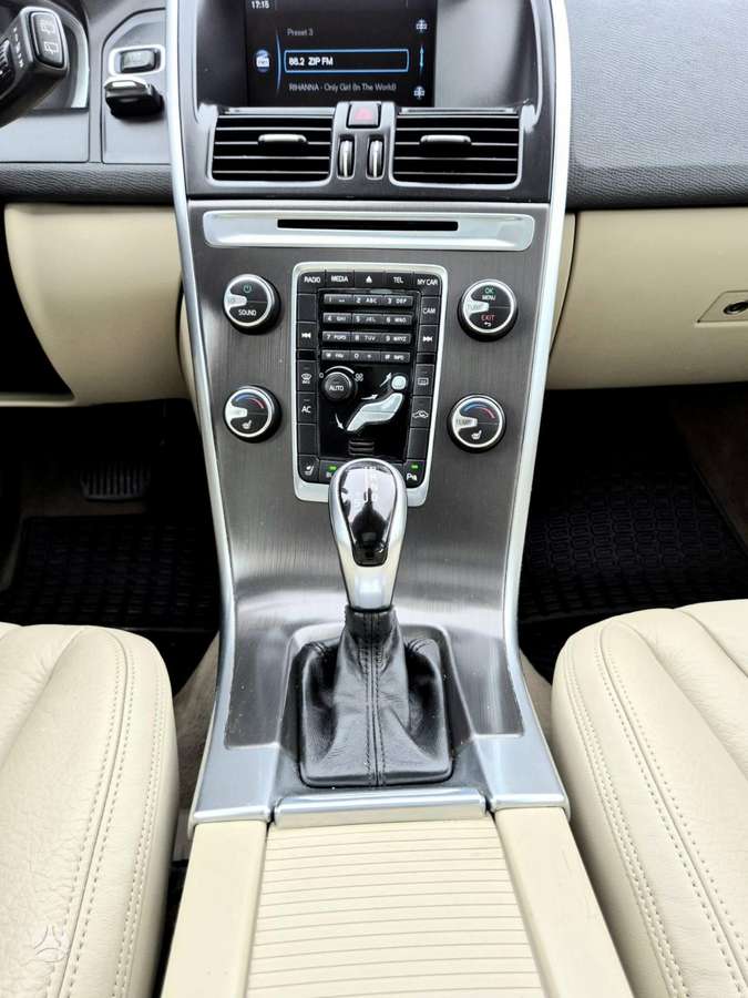 Volvo XC60 - 11