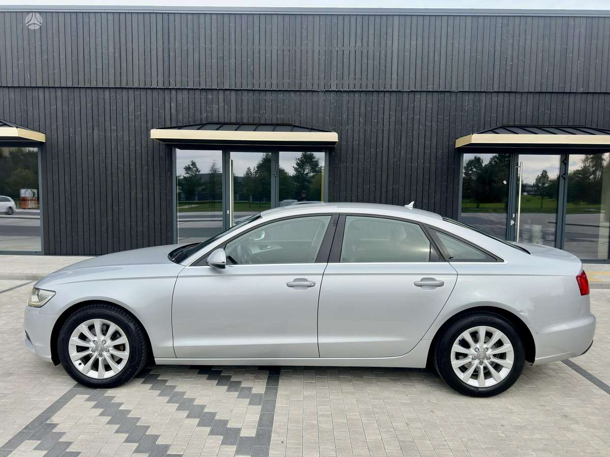 Audi A6, 2.0 l., Седан