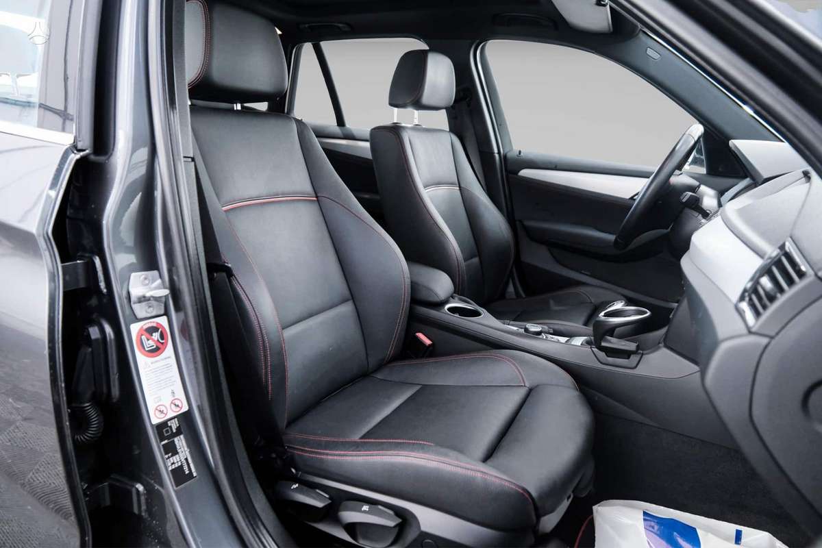 BMW X1, 2.0 l., Внедорожник / Кроссовер