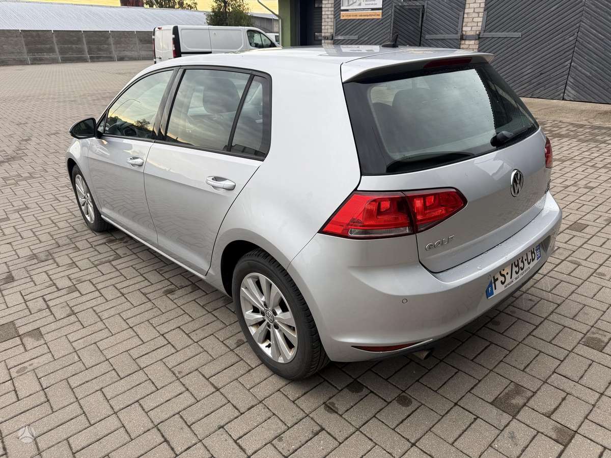 Volkswagen Golf - 7
