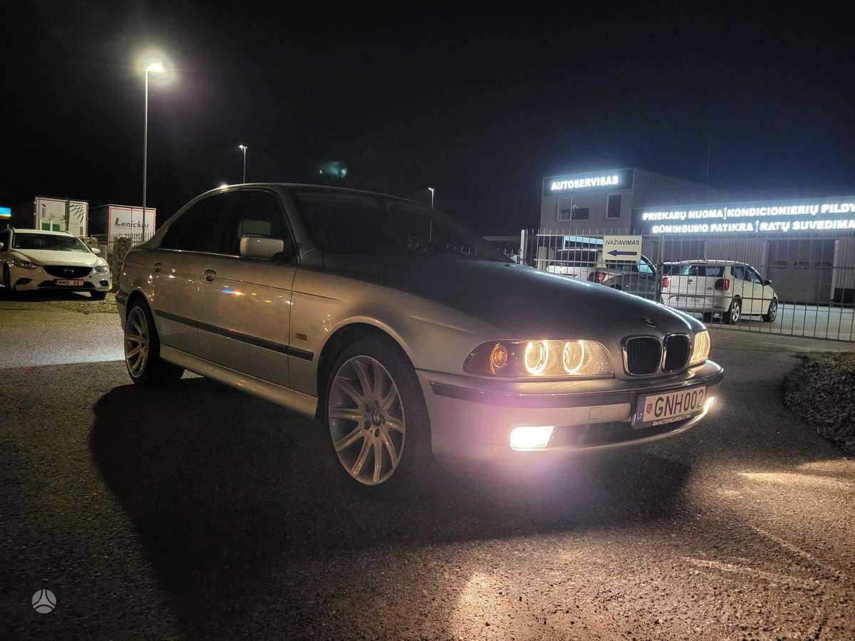 BMW 520, 2.0 l., Седан