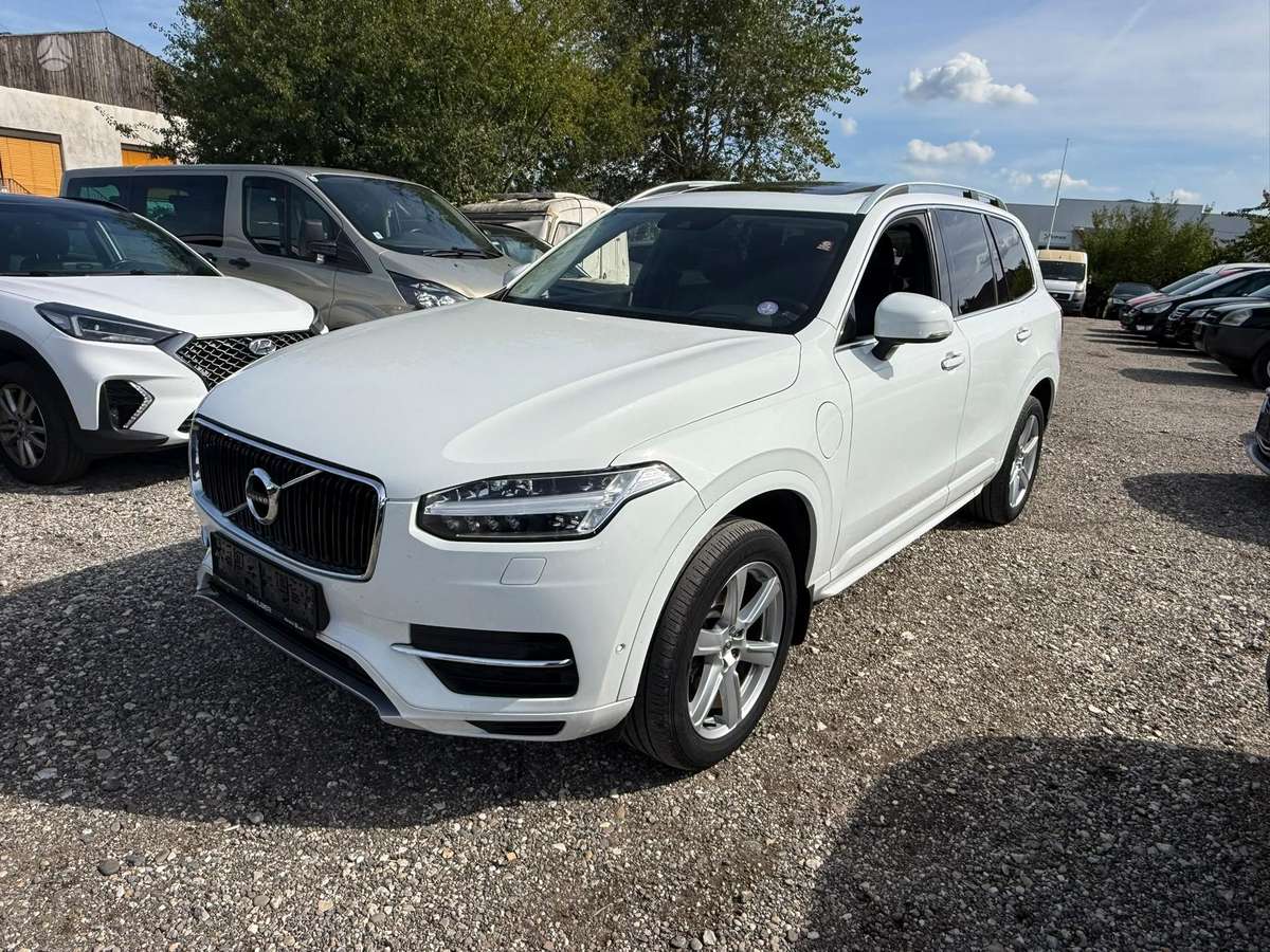 Volvo XC90 - 1