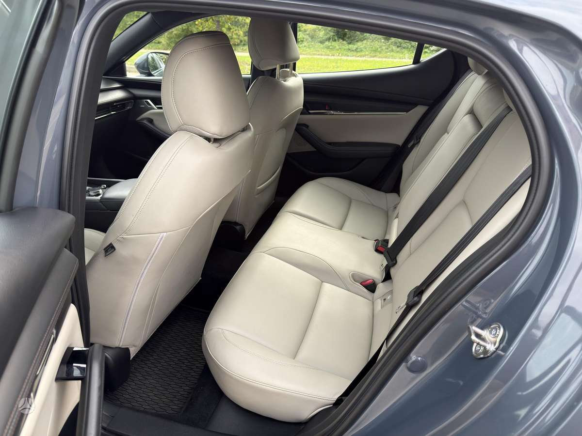 Mazda 3, 2.5 l., Хэтчбек