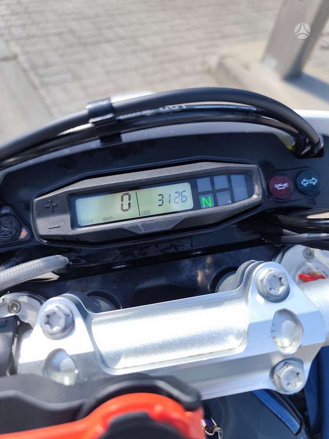 Husqvarna Enduro 701cc, enduro / adventure