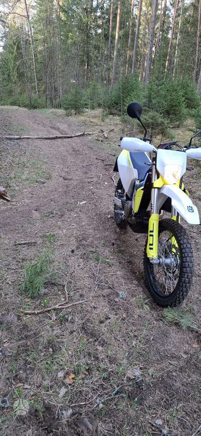 Husqvarna Enduro 701cc, enduro / adventure