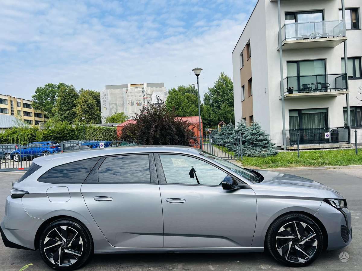 Peugeot 308 - 8