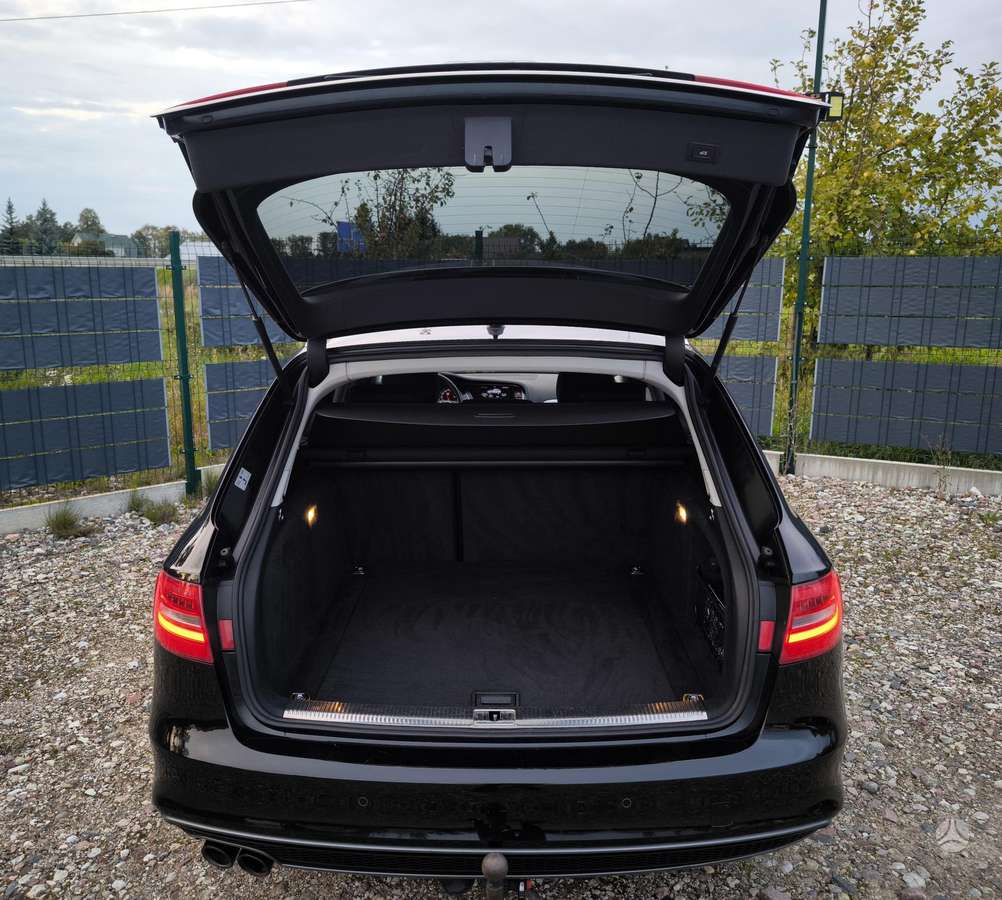 Audi A4, 2.0 l., Универсал