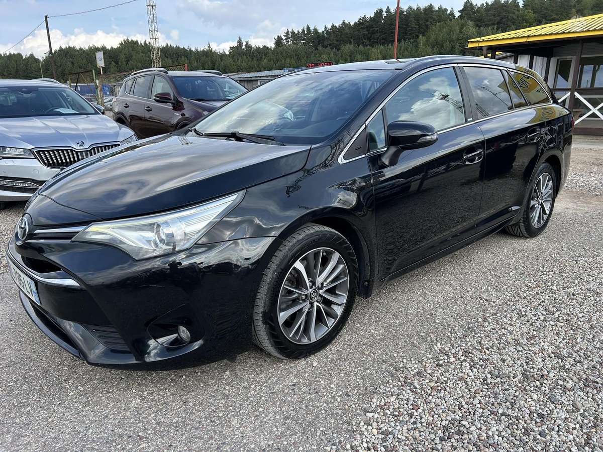 Toyota Avensis - 1