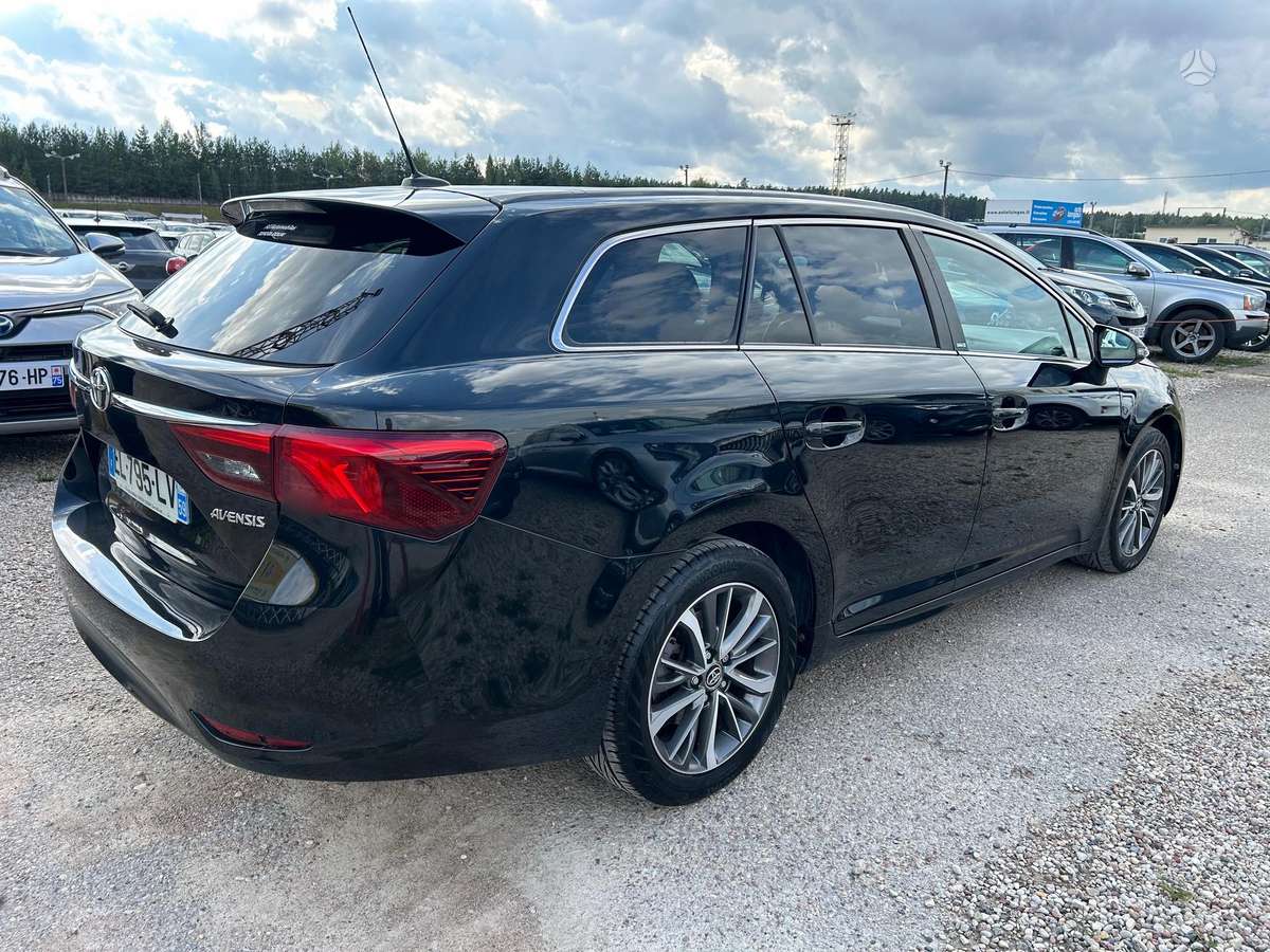 Toyota Avensis - 2