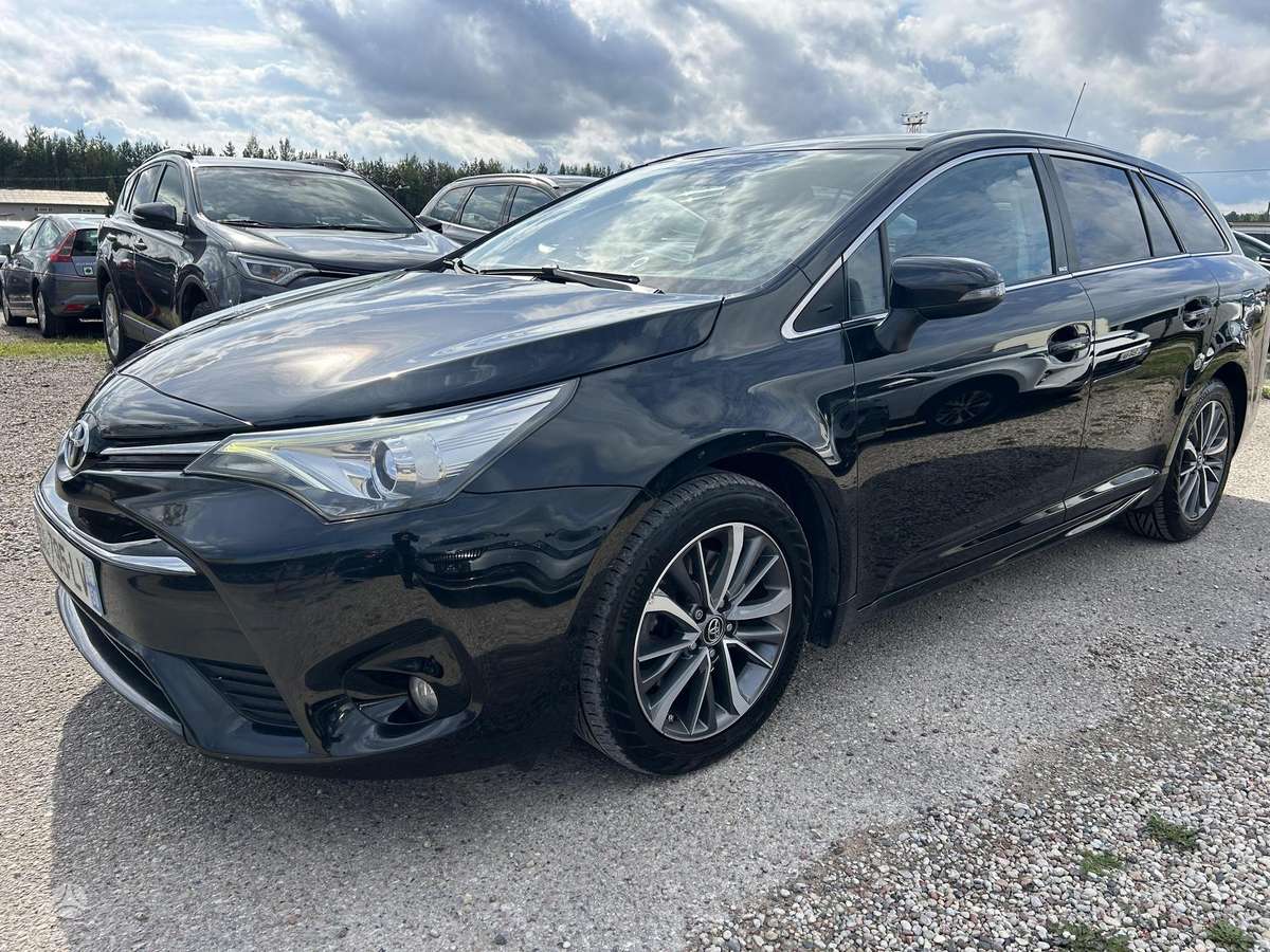 Toyota Avensis - 5