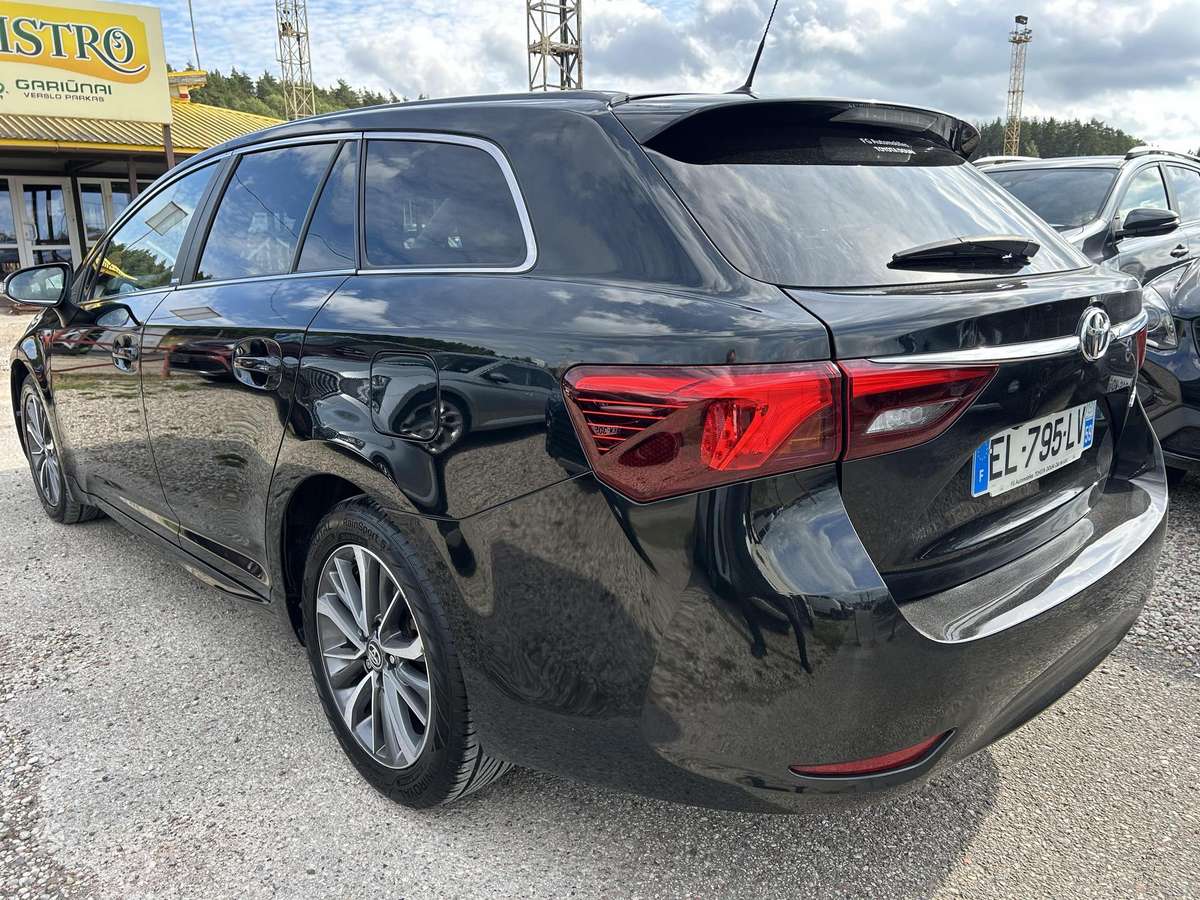 Toyota Avensis - 6