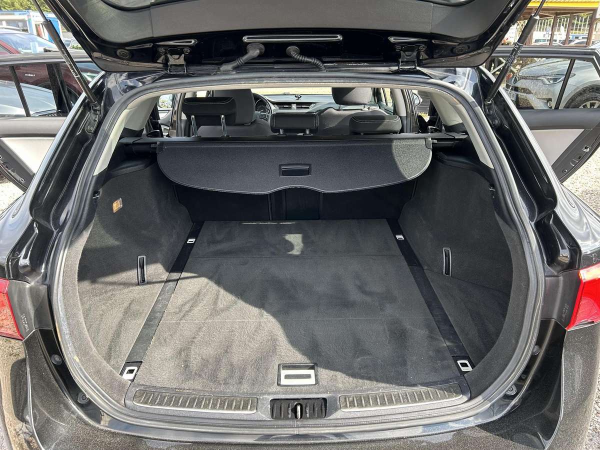 Toyota Avensis - 10