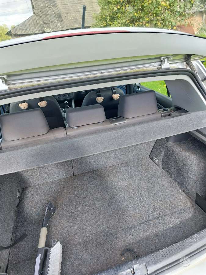 Volkswagen Golf - 8