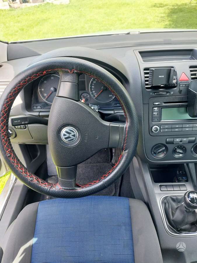 Volkswagen Golf - 9