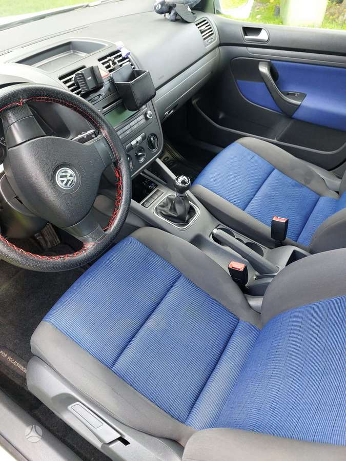 Volkswagen Golf - 11