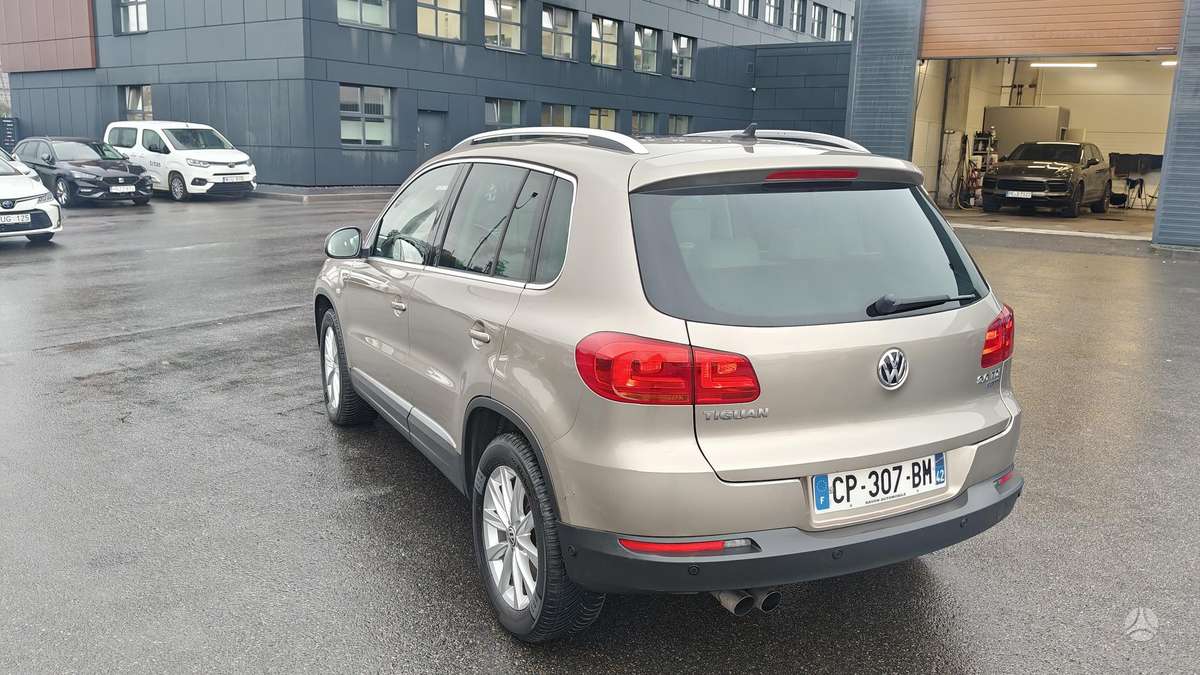 Volkswagen Tiguan - 3