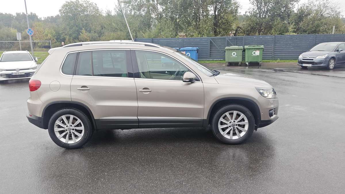Volkswagen Tiguan - 6
