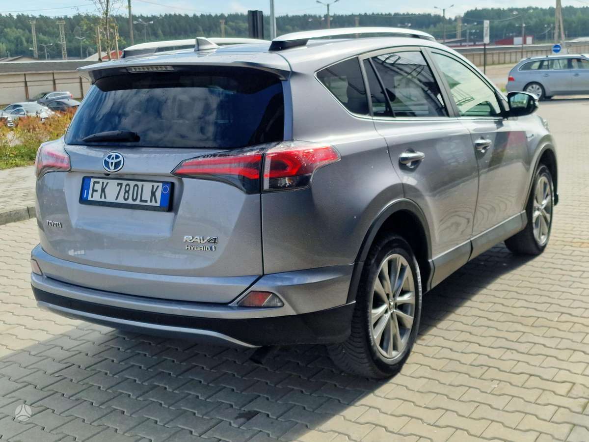 Toyota RAV4 - 6