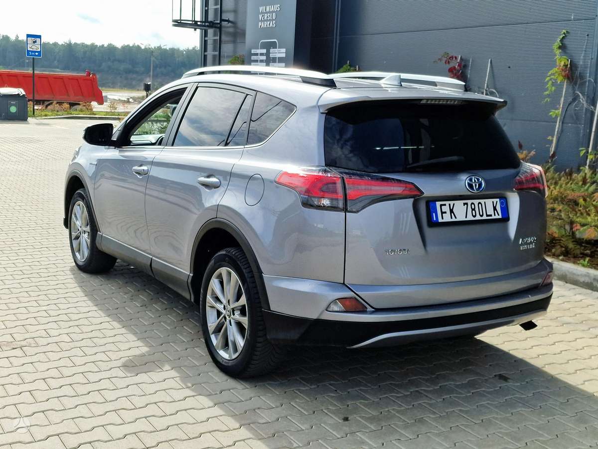 Toyota RAV4 - 7