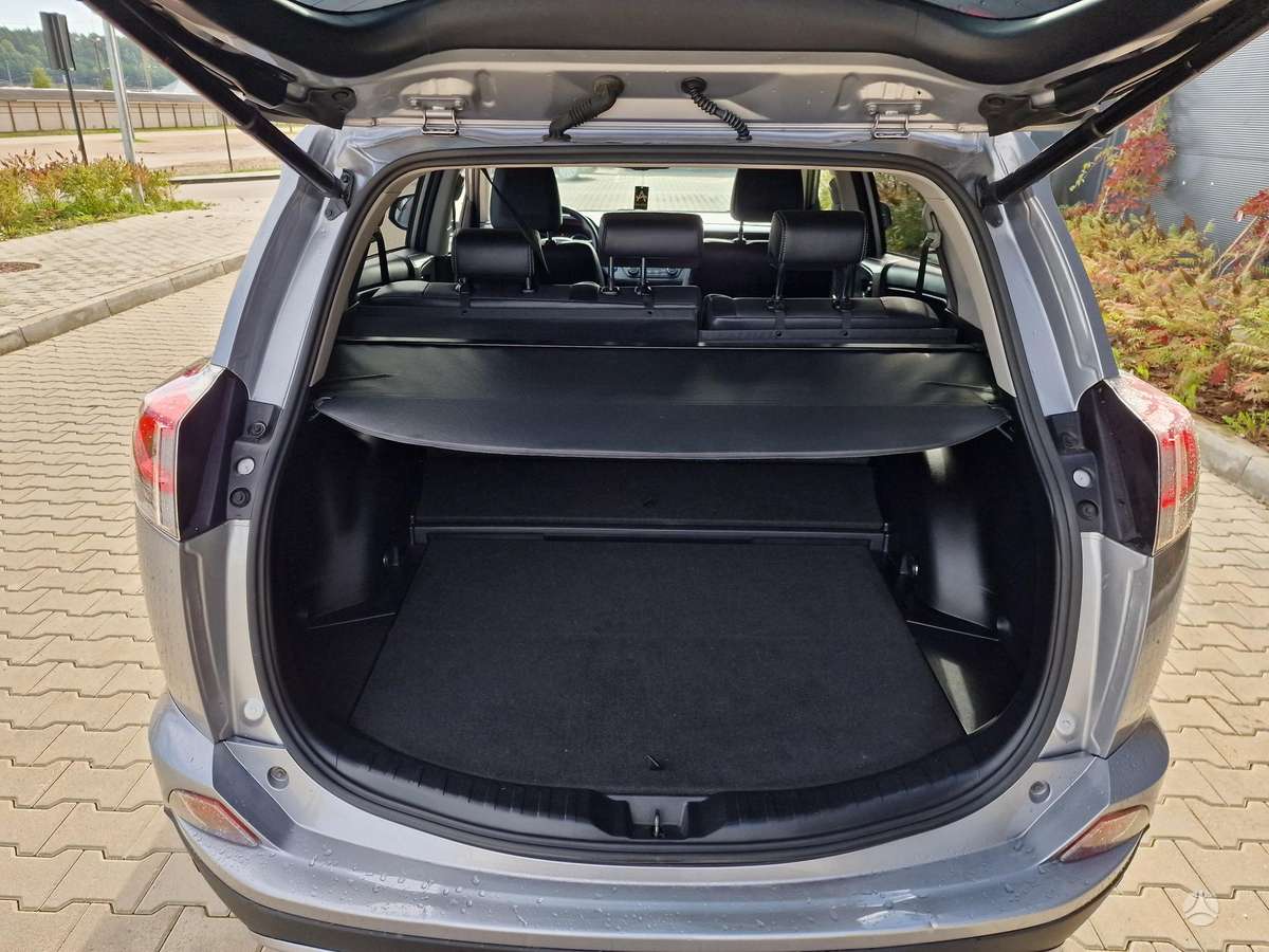 Toyota RAV4 - 11