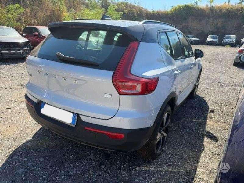 Volvo XC40, Внедорожник / Кроссовер