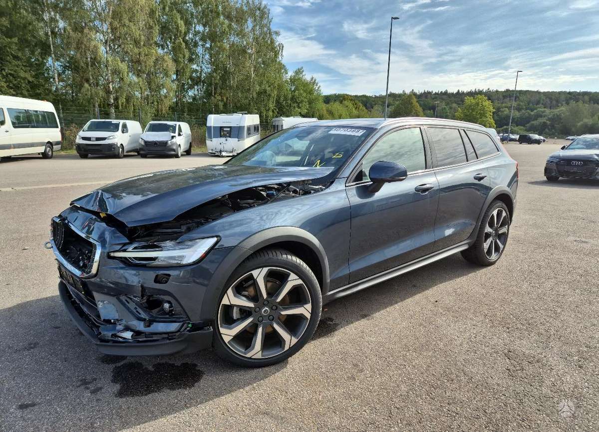 Volvo V60 Cross Country - 3