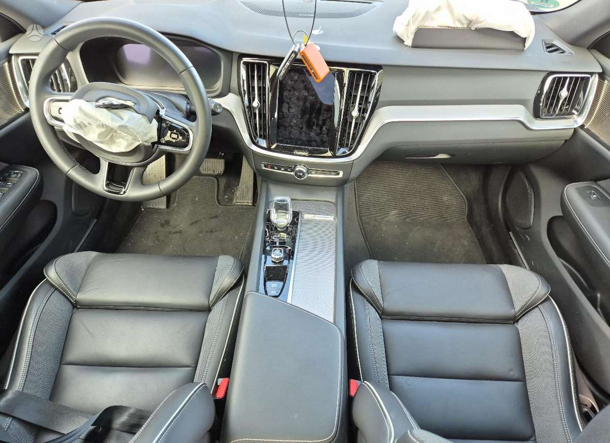 Volvo V60 Cross Country - 6