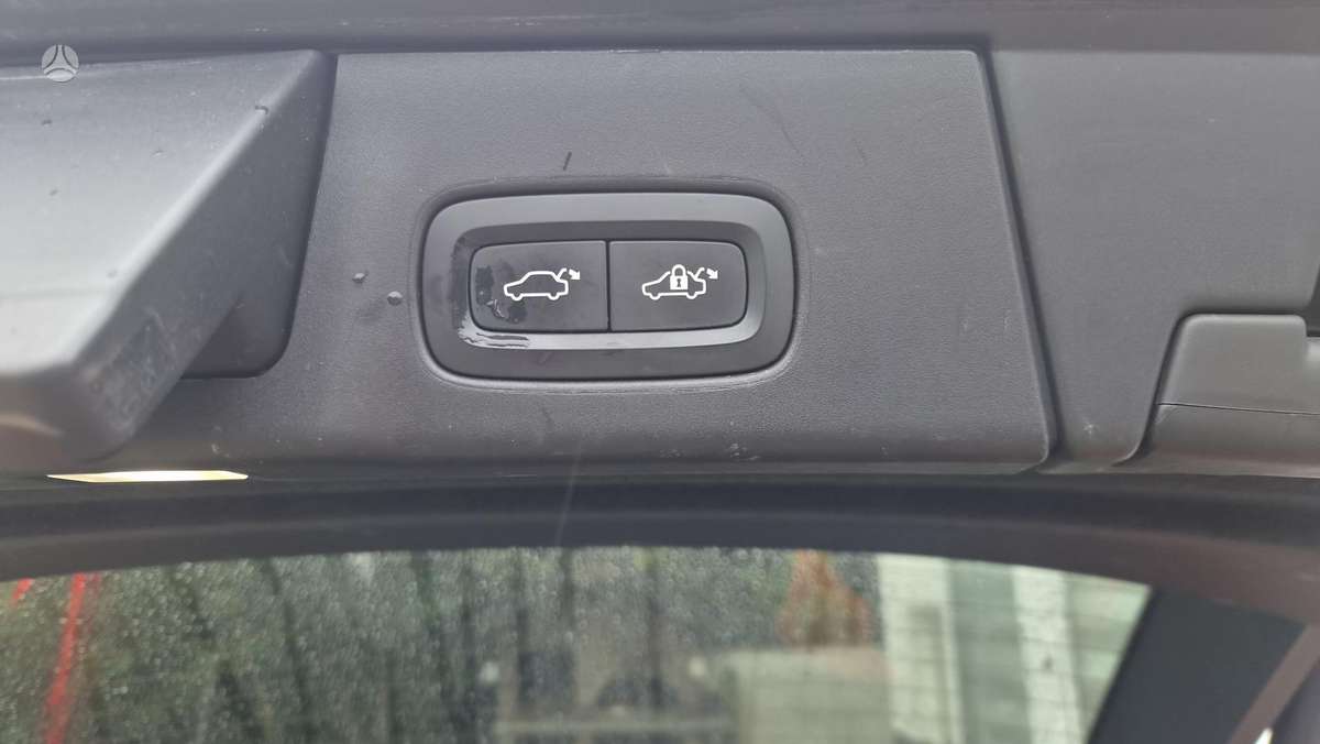 Volvo V90 Cross Country - 5