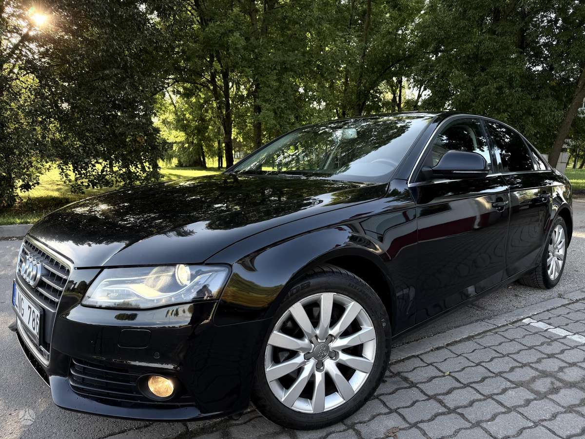 Audi A4, 2.0 l., Седан