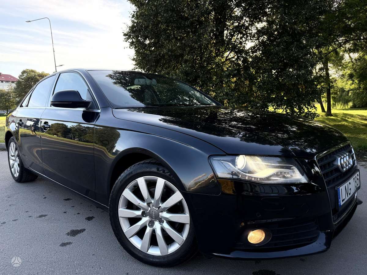 Audi A4, 2.0 l., Седан
