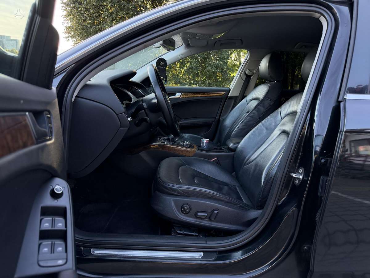 Audi A4, 2.0 l., sedanas